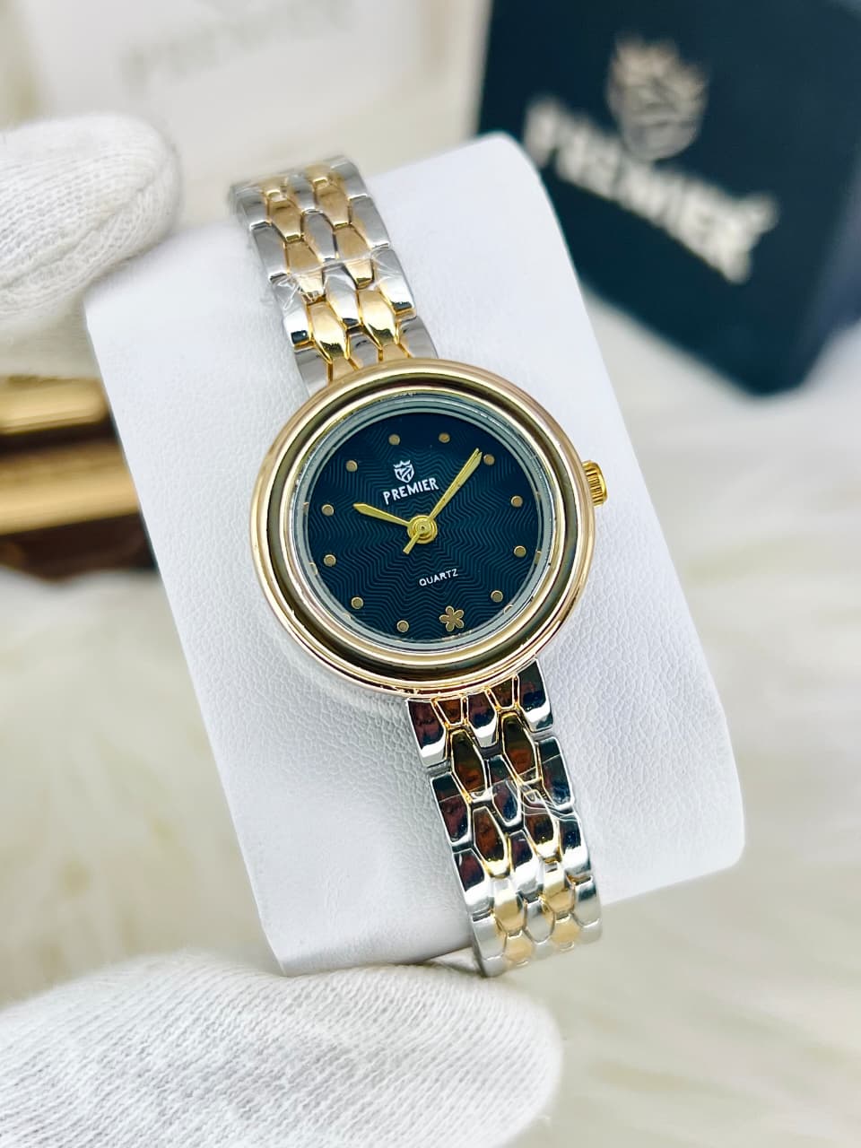 Dual-Tone Emerald Aura