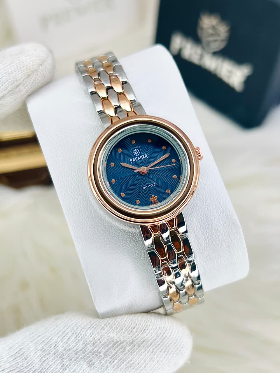 Dual-Tone Emerald Aura